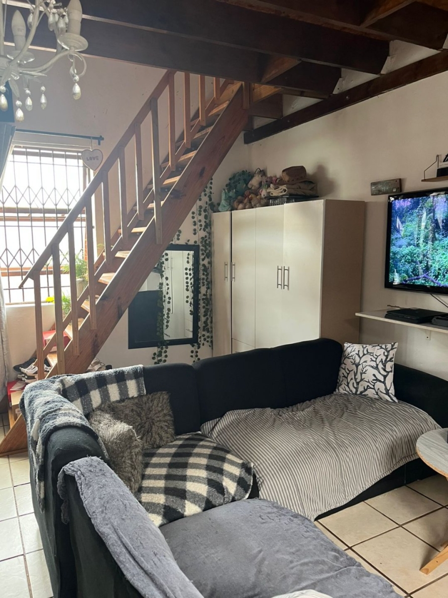 5 Bedroom Property for Sale in Noorsekloof Eastern Cape